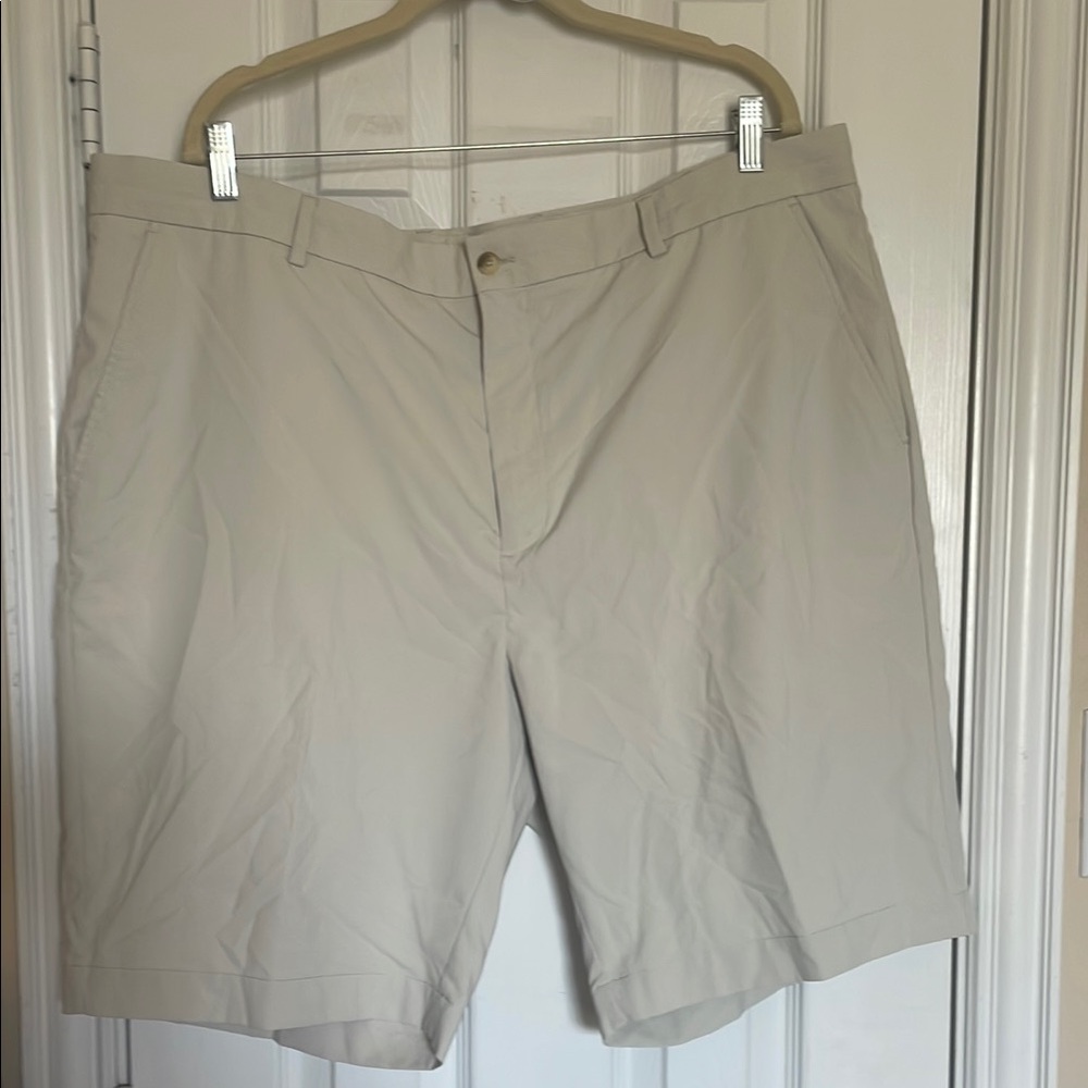 Greg Norman golf shorts, size 42, khaki